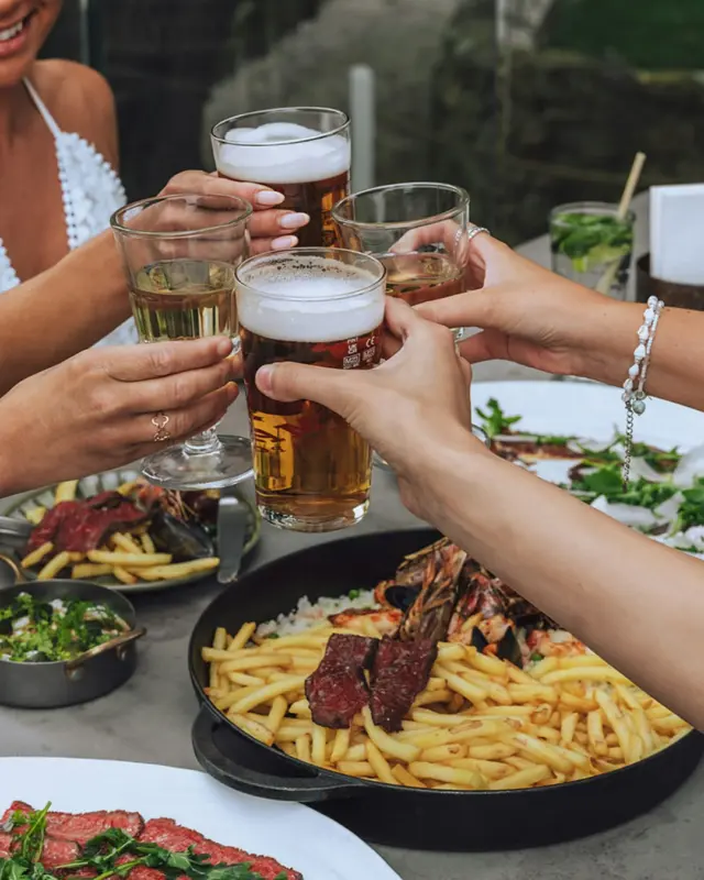 Soak up every last bit of August sunshine. ☀️
Long lunches, cold drinks and a table on the deck. We'll see you out there.

#SummerMenu #DorsetFood #OldHarryRocks