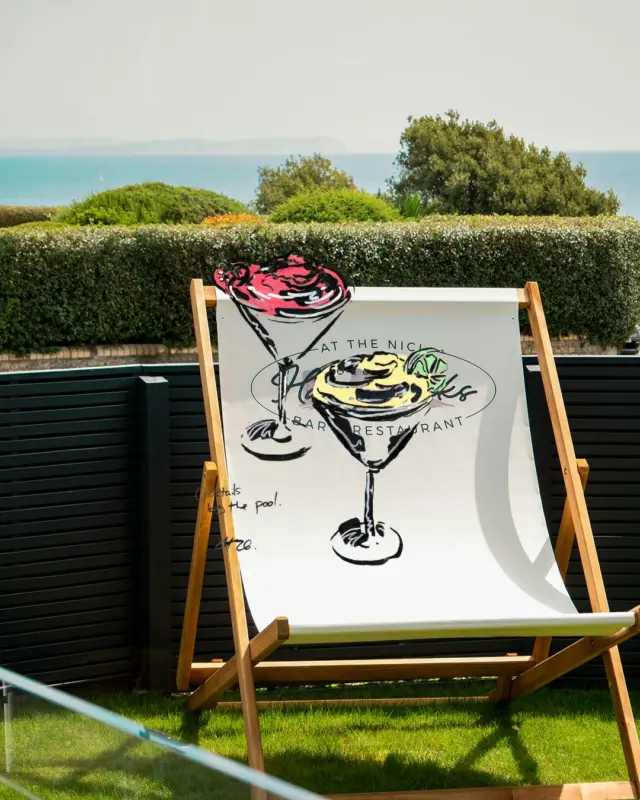 Hold onto summer a little longer. 👀
Meet us on the terrace for cocktails, sea air and golden evenings.

Illustration - @drawingsofjoy_
#SummerMenu #DorsetFood #OldHarryRocks